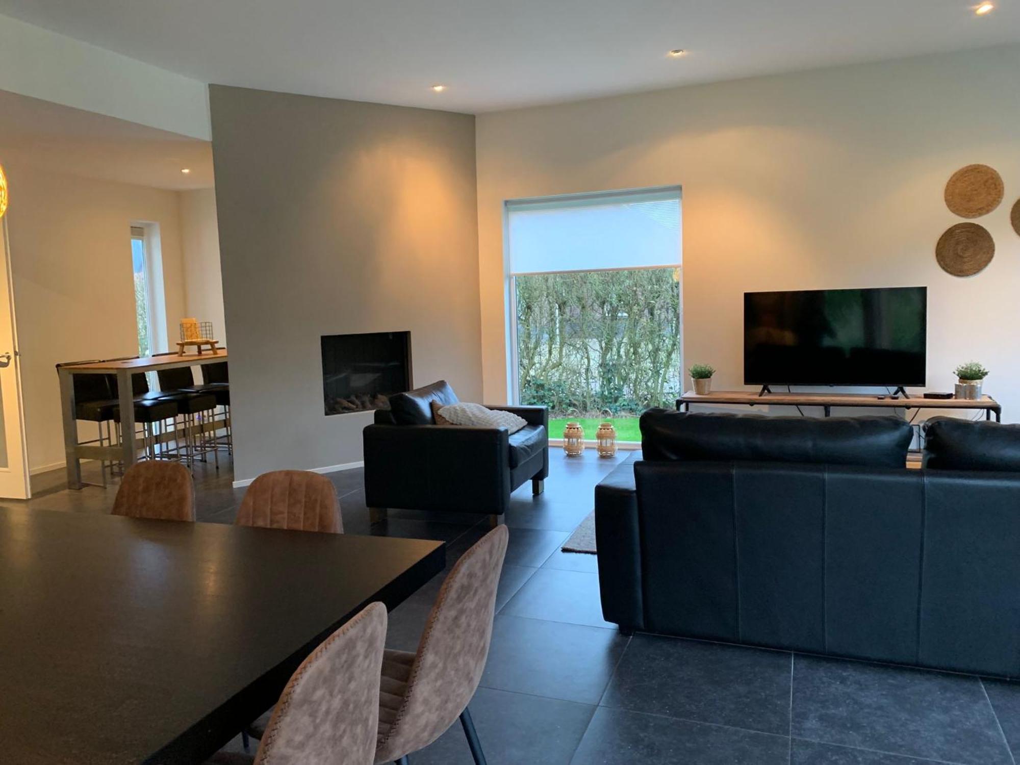 Villa Riverside Met Hottub, Eigen Aanlegsteiger, Zwemtrap, Trampoline En Kano'S Zeewolde Exteriör bild