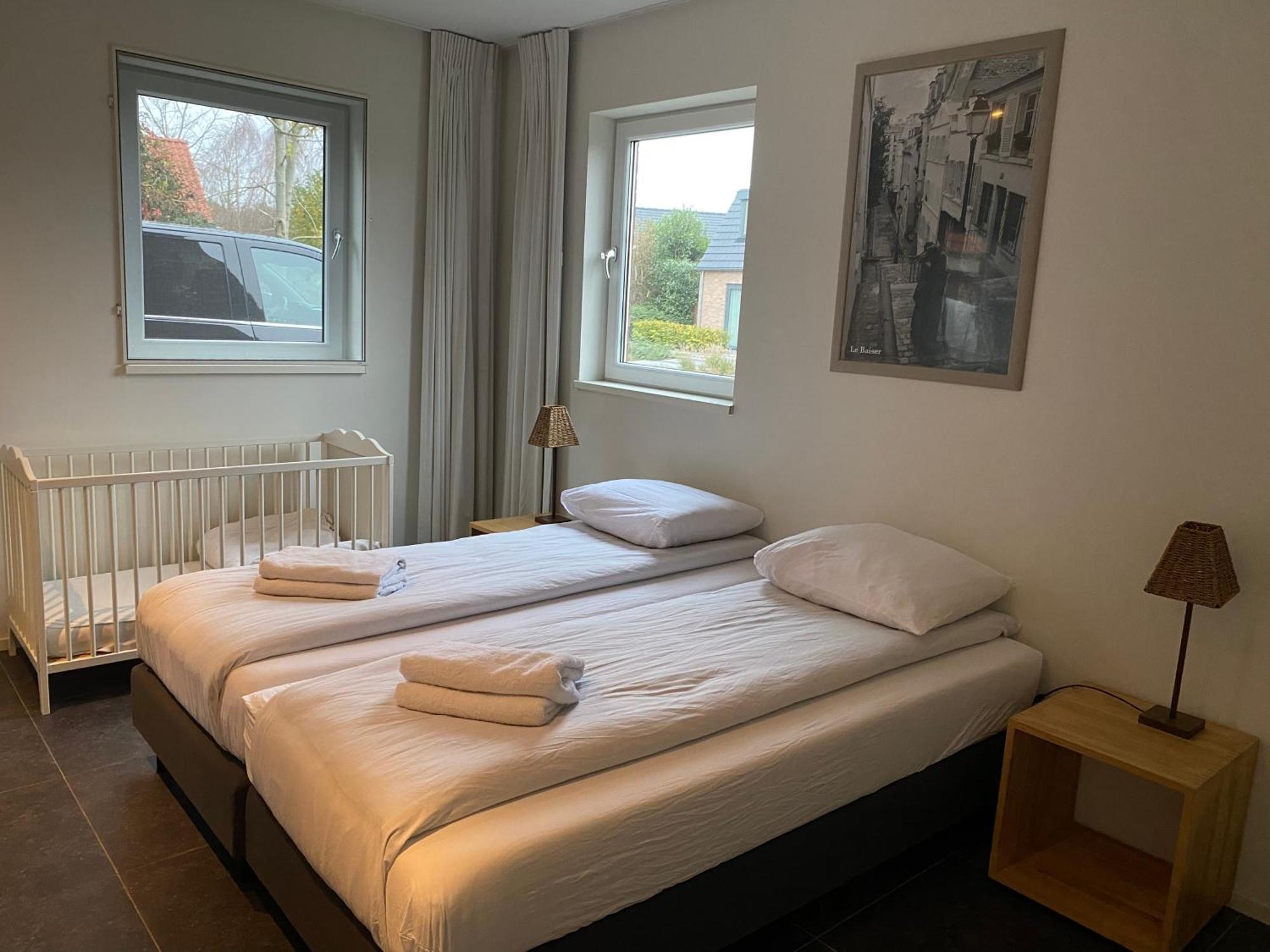 Villa Riverside Met Hottub, Eigen Aanlegsteiger, Zwemtrap, Trampoline En Kano'S Zeewolde Exteriör bild